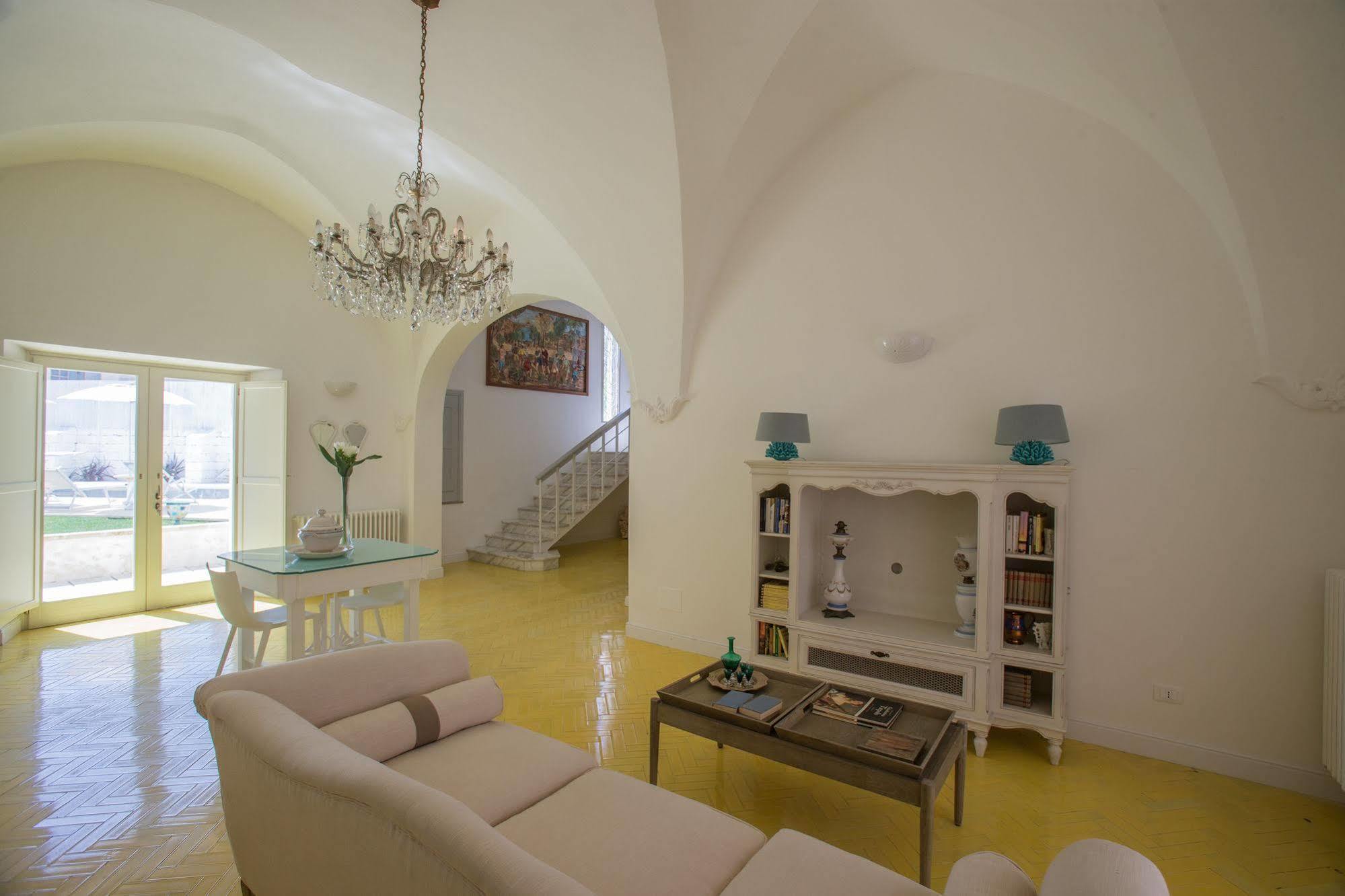 Bed and Breakfast Li Pappi Antico Casale à Galatina Extérieur photo