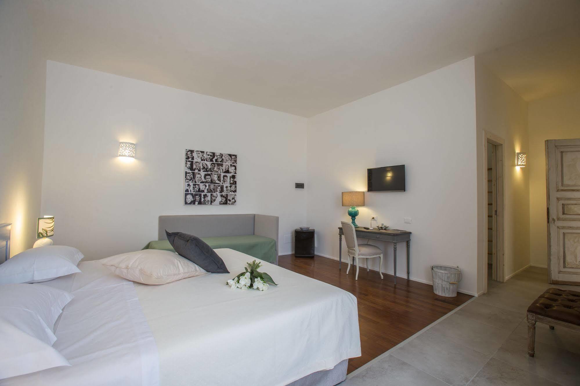 Bed and Breakfast Li Pappi Antico Casale à Galatina Extérieur photo